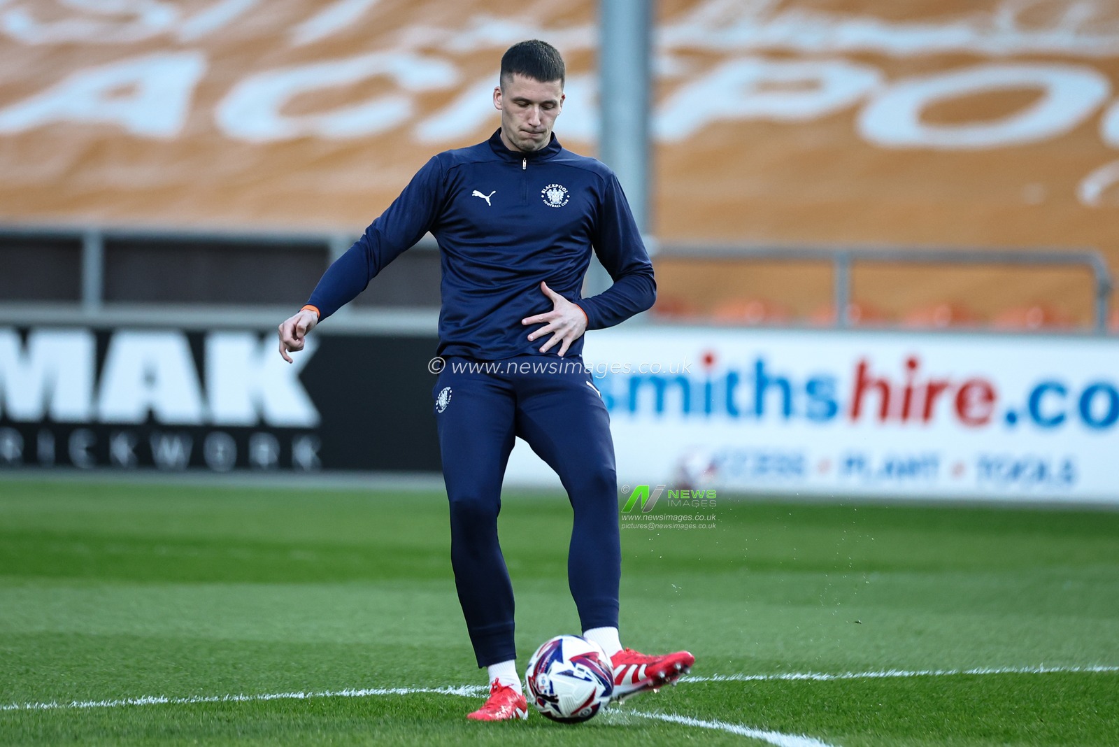 Oliver Casey of Blackpool in the pregame warmup session during the Sky Bet League 1 match Blackpool vs Reading at Bloomfield Road, Blackpool, United Kingdom, 1st April 2025

(Photo by Mark Cosgrove/News Images)