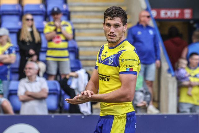 Sam Stone of Warrington Wolves applauds the fans after the game during the Betfred Super League round 16 match Warrington Wolves vs Hull FC at Halliwell Jones Stadium, Warrington, United Kingdom, 28th June 2025

(Photo by Alfie Cosgrove/News Images)