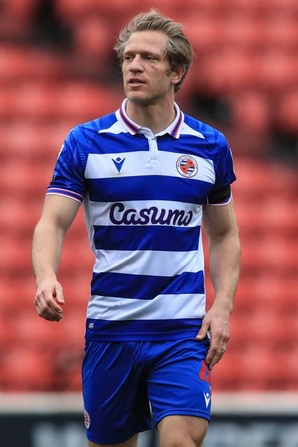 Sky Bet Championship Barnsley v Reading