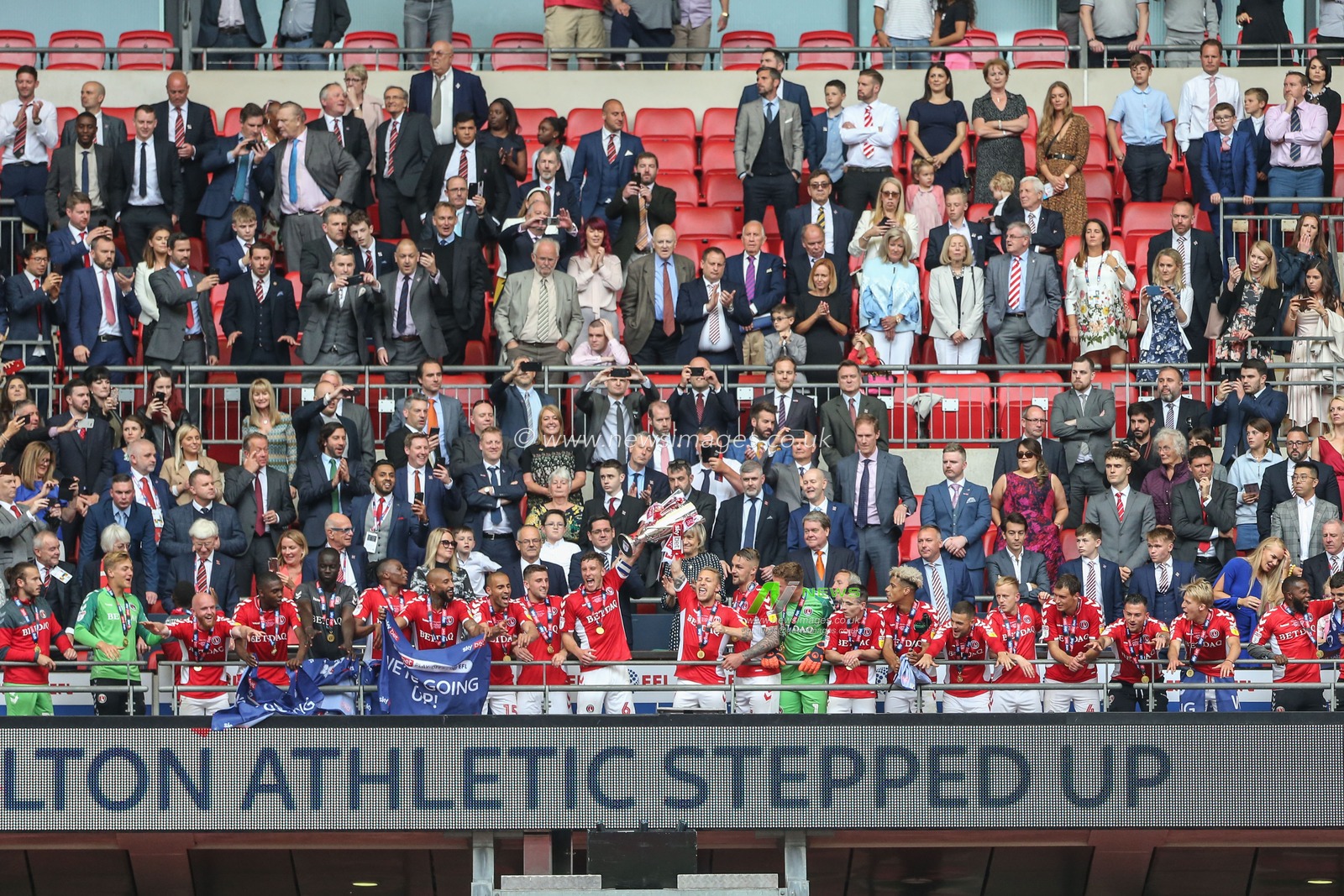 26th May 2019 , Wembley Stadium, London, England ; Sky Bet League 1 Playoff Final , Charlton Athletic vs Sunderland ; Charlton lift the League one Playoff trophy as the win Sunderland 2-1 


Credit: Mark Cosgrove/News Images 


English Football League images are subject to DataCo Licence