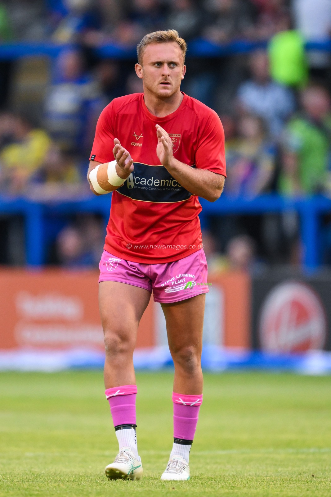 Jez Litten of Hull KR during pre match warm up ahead of the Betfred Super League Round 20 match Warrington Wolves vs Hull KR at Halliwell Jones Stadium, Warrington, United Kingdom, 2nd August 2024

(Photo by Craig Thomas/News Images)