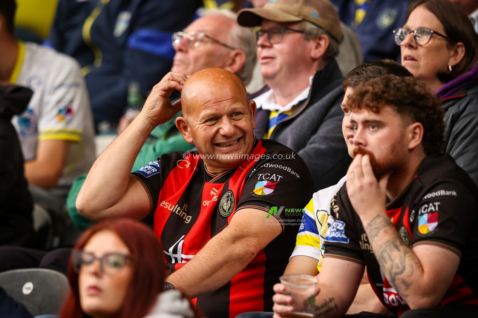 Warrington fans during the Betfred Super League round 25 match Hull FC vs Warrington Wolves at MKM Stadium, Hull, United Kingdom on 29 August 2026

(Photo by Alfie Cosgrove/News Images)