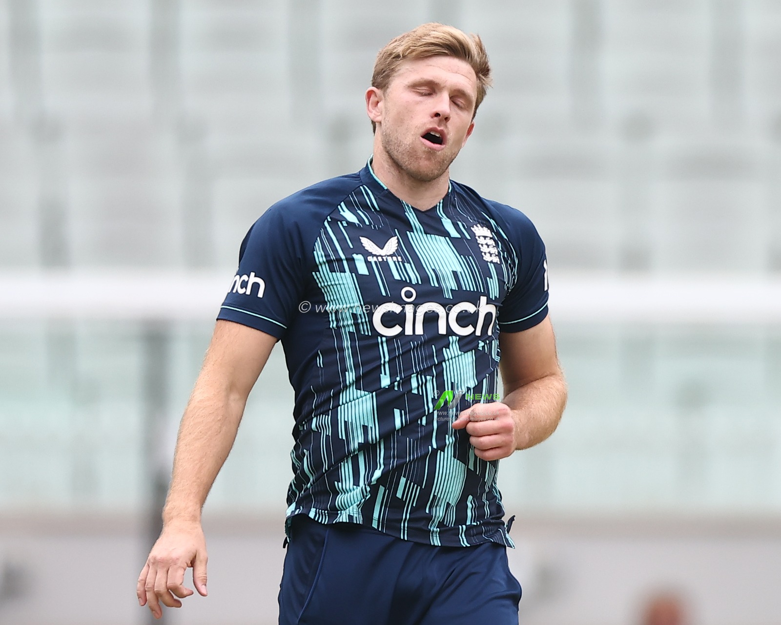 David Willey of England look dejected during the Dettol ODI Series match Australia vs England at Melbourne Cricket Ground, Melbourne, Australia, 22nd November 2022

(Photo by Patrick Hoelscher/News Images)