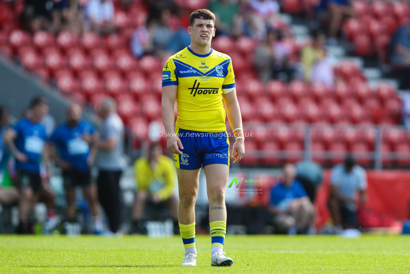Josh Thewlis of Warrington Wolves during the Betfred Challenge Cup Semi-final match Warrington Wolves vs Leigh Leopards at Totally Wicked Stadium, St Helens, United Kingdom, 11th May 2025

(Photo by Gareth Evans/News Images)