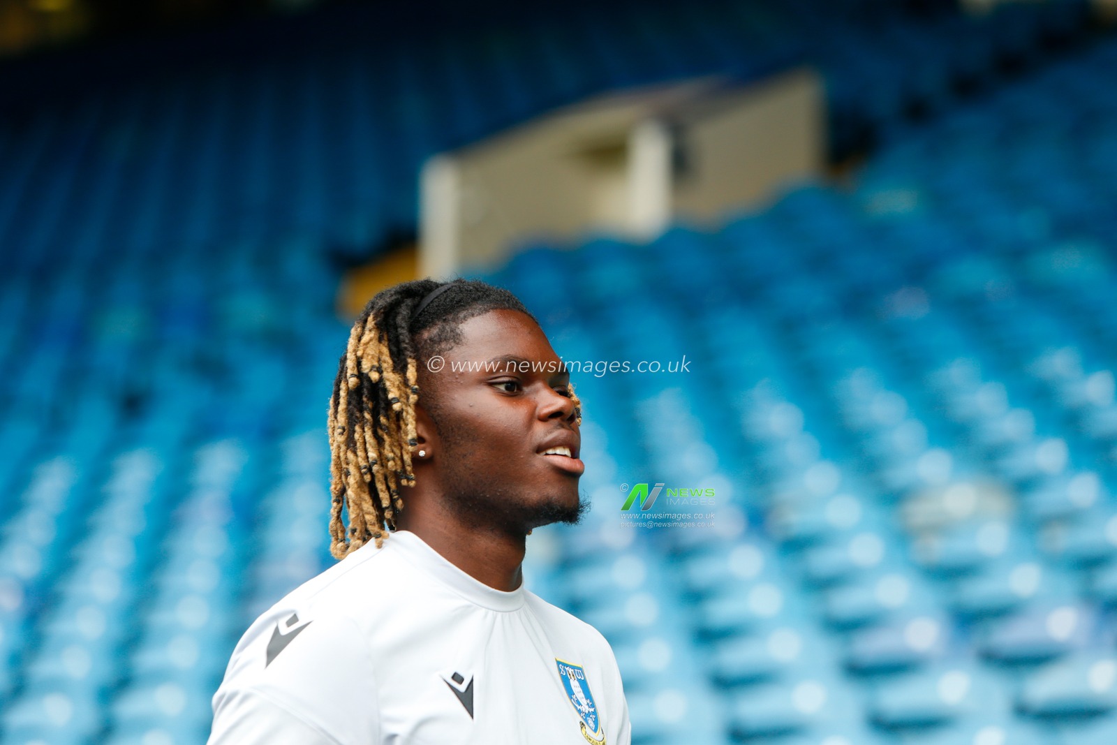 Alex Mighten #45 of Sheffield Wednesday arrives for the Sky Bet League 1 match Sheffield Wednesday vs Barnsley at Hillsborough, Sheffield, United Kingdom, 3rd September 2022

(Photo by Ben Early/News Images)