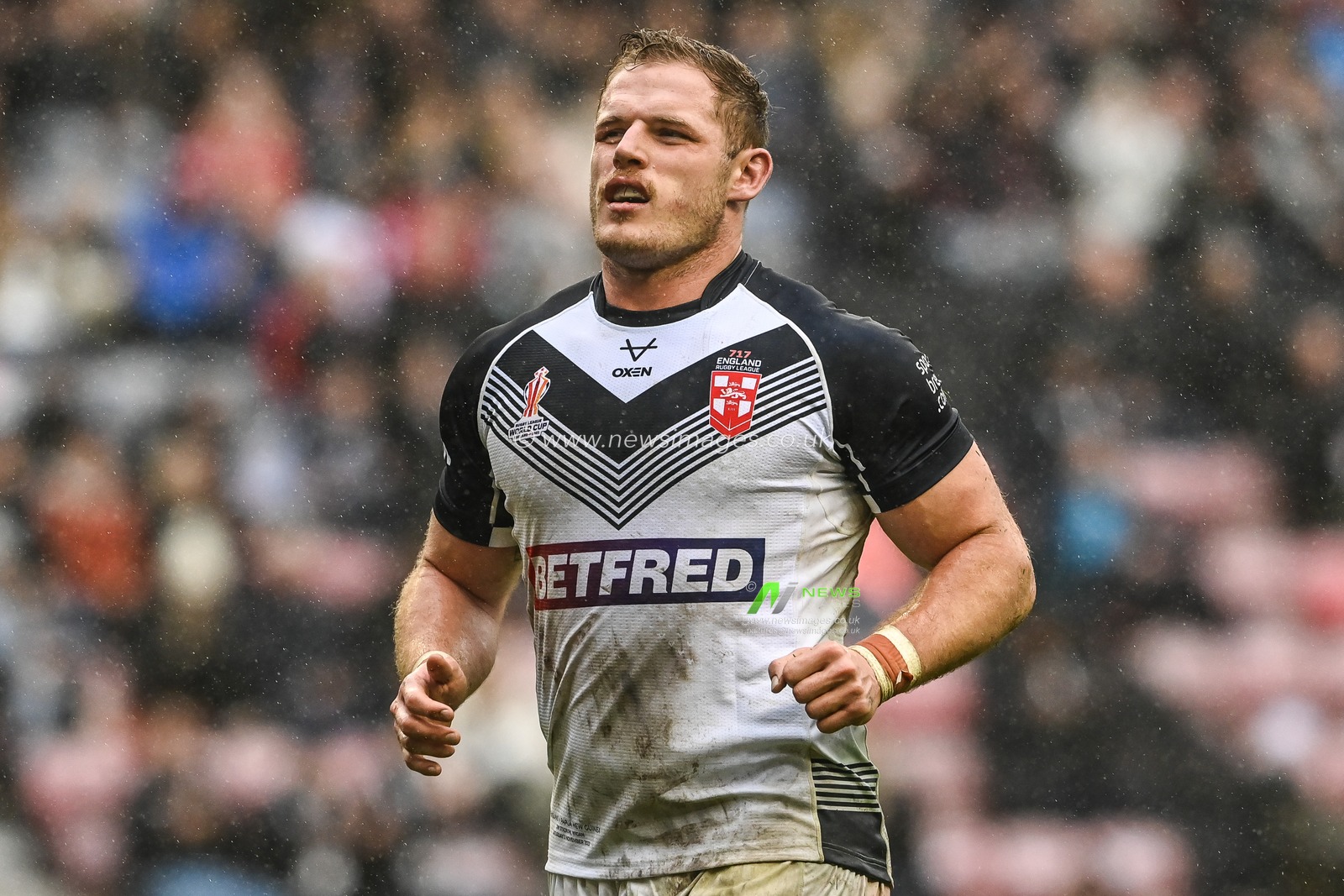 Tom Burgess of England during the Rugby League World Cup 2021 Quarter Final match England vs Papua New Guinea at DW Stadium, Wigan, United Kingdom, 5th November 2022

(Photo by Craig Thomas/News Images)