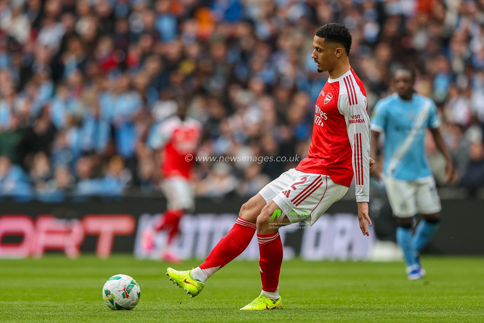 William Saliba of Arsenal passes the ball during the Carabao Cup Final match Arsenal vs Manchester City at Emirates, London, United Kingdom on 22 March 2026

(Photo by Alfie Cosgrove/News Images)