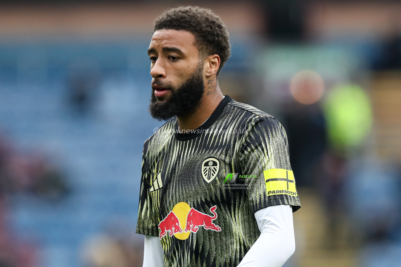 Jayden Bogle of Leeds United warms up ahead of the Premier League match Burnley vs Leeds United at Turf Moor, Burnley, United Kingdom, 18th October 2025

(Photo by Jorge Horsted/News Images)