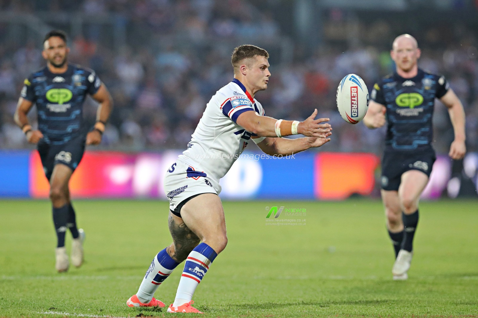 Cameron Scott of Wakefield Trinity during the Betfred Super League round 15 match Wakefield Trinity vs Wigan Warriors at DIY Kitchens Stadium, Wakefield, United Kingdom, 20th June 2025(Photo by Sam Eaden/News Images)