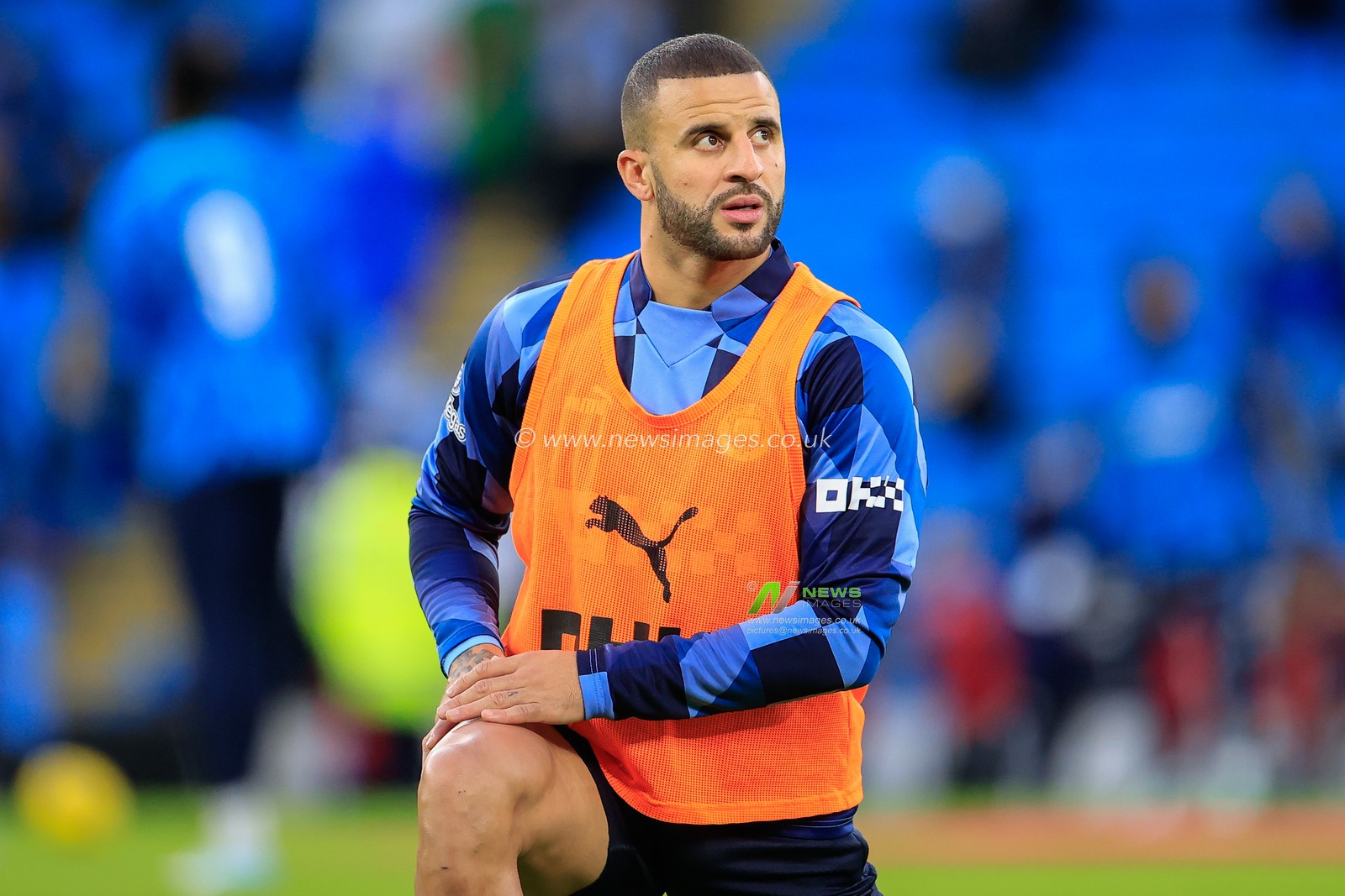 Kyle Walker #2 of Manchester City during the pre match warm up ahead of the Emirates FA Cup Third Round match Manchester City vs Chelsea at Etihad Stadium, Manchester, United Kingdom, 8th January 2023

(Photo by Conor Molloy/News Images)