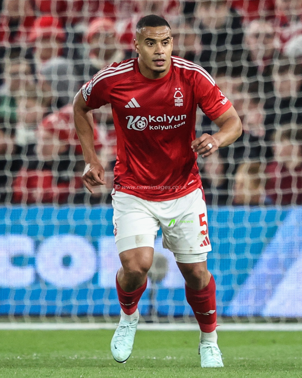 Murillo of Nottingham Forest during the Premier League match Nottingham Forest vs Manchester United at City Ground, Nottingham, United Kingdom, 1st April 2025

(Photo by Alfie Cosgrove/News Images)