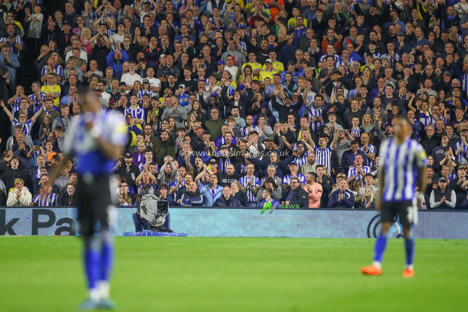 Sheffield Wednesday fans celebrate during the Sky Bet League 1 Play-off match Sheffield Wednesday vs Peterborough at Hillsborough, Sheffield, United Kingdom, 18th May 2023

(Photo by Gareth Evans/News Images)