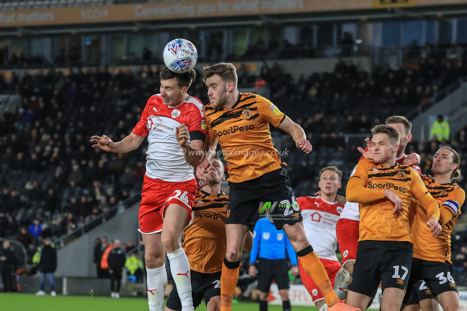 26th February 2020, KC Stadium, Kingston upon Hull, England; Sky Bet Championship, Hull City v Barnsley : Aapo Halme (24) of Barnsley heads on goal