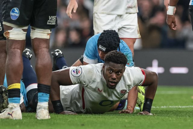 Mario Itoje of England goes over for a try during the Quilter Nations Series 2025 match England vs Fiji at Allianz Stadium, Twickenham, United Kingdom, 8th November 2025

(Photo by Mark Cosgrove/News Images)

*** GER AUT SUI OUT ***