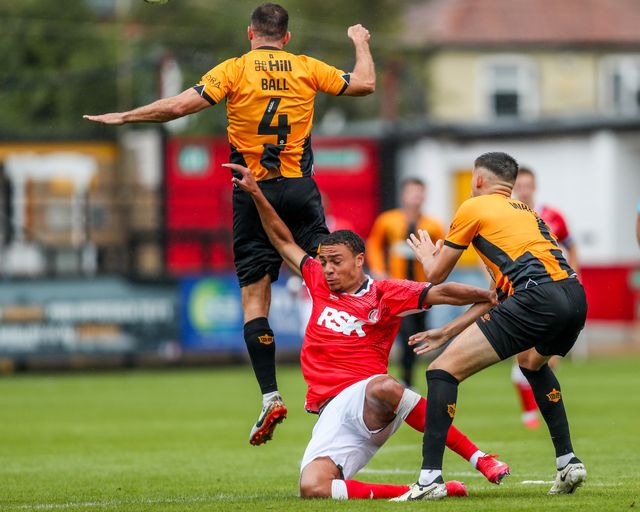 Miles Leaburn of Charlton Athletic battles for the ball with Dom Ball and Kell Watts of Cambridge United during the Pre-season friendly match Cambridge United vs Charlton Athletic at Abbey Stadium, Cambridge, United Kingdom, 26th July 2025

(Photo by Izzy Poles/News Images)