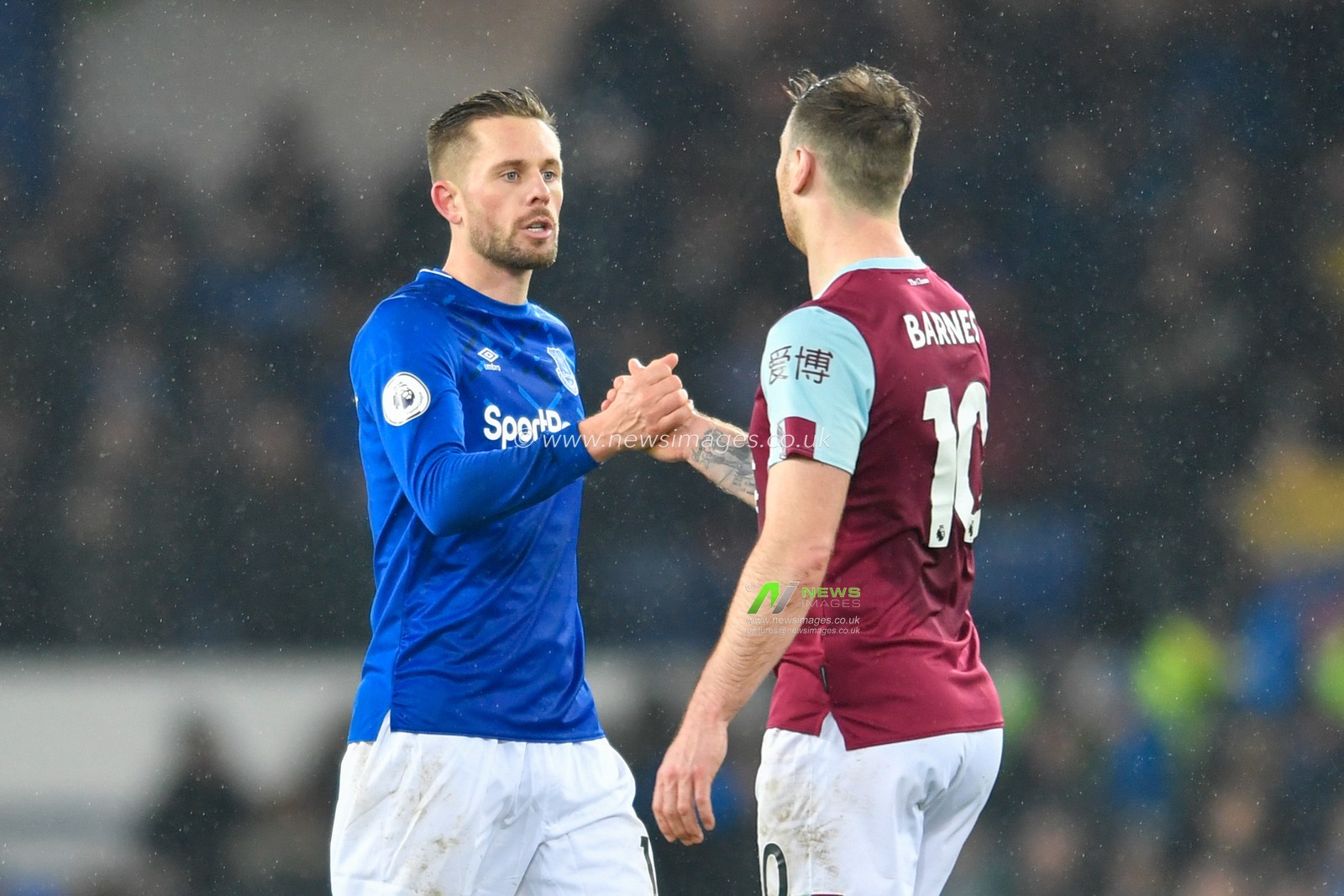 26th December 2019, Goodison Park, Liverpool, England; Premier League, Everton v Burnley : Gylfi Sigurdsson (10) of Everton shakes the hand of Ashley Barnes (10) of Burnley after the final whistle

Credit: Simon Whitehead/News Images