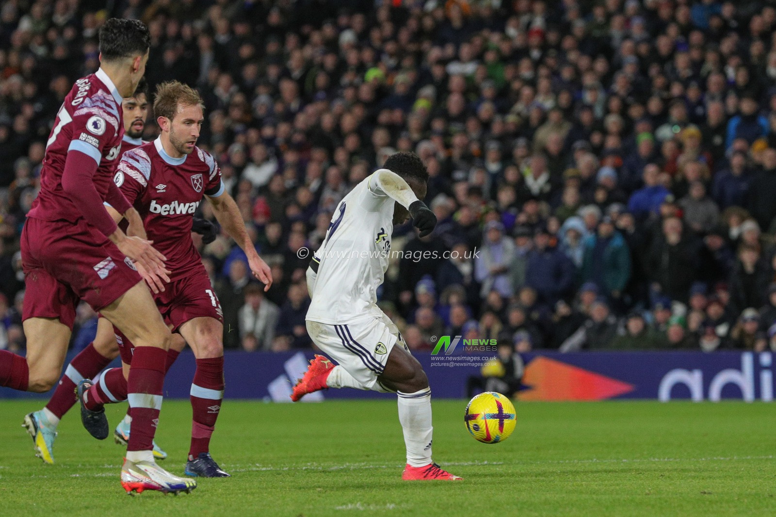Wilfried Gnonto #29 of Leeds United scores a goal to make it 1-0 during the Premier League match Leeds United vs West Ham United at Elland Road, Leeds, United Kingdom, 4th January 2023

(Photo by James Heaton/News Images)
