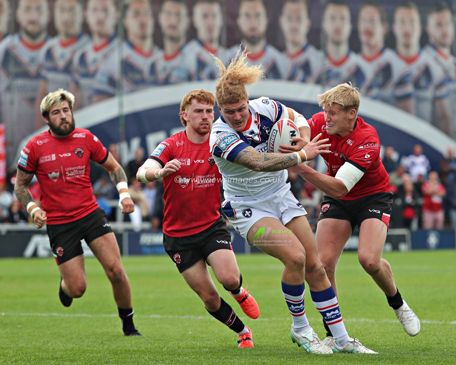 Caius Faatili of Wakefield Trinity scores his second try during the Betfred Super League match Wakefield Trinity vs Salford Red Devils at DIY Kitchens Stadium, Wakefield, United Kingdom, 25th May 2025

(Photo by Sam Eaden/News Images)