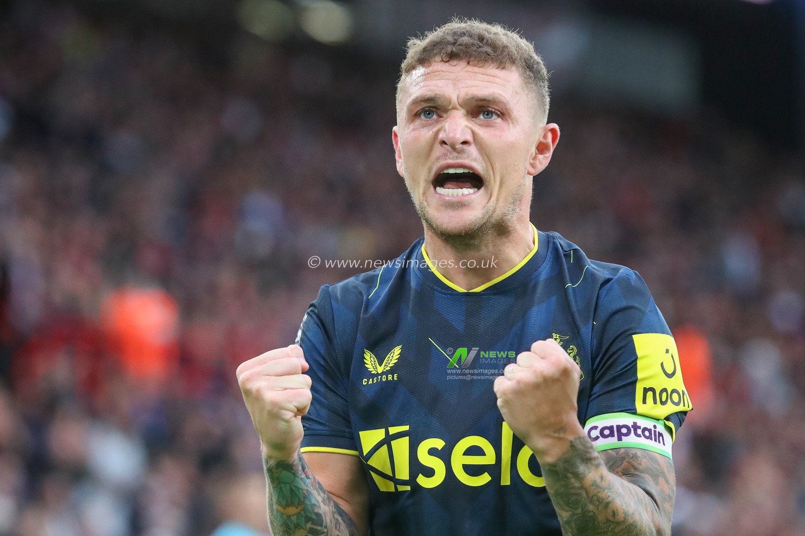 Kieran Trippier #2 of Newcastle United celebrates his side's goal to make it 0-4 during the Premier League match Sheffield United vs Newcastle United at Bramall Lane, Sheffield, United Kingdom, 24th September 2023

(Photo by Gareth Evans/News Images)
