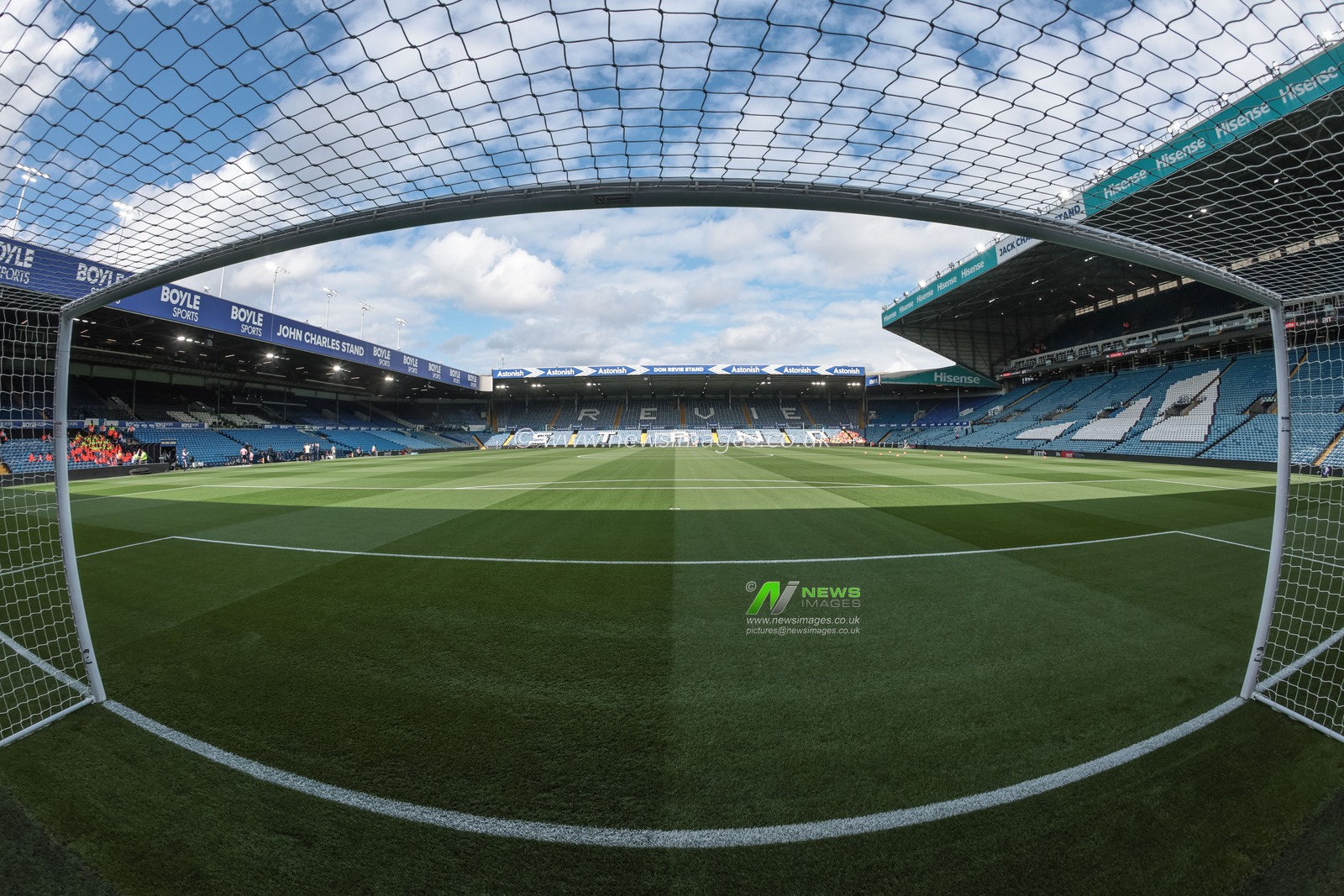 A general view of Elland Road during the Premier League match Leeds United vs Brentford at Elland Road, Leeds, United Kingdom on 30 August 2026

(Photo by Mark Cosgrove/News Images)
