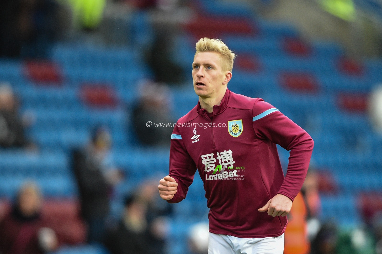 4th January 2020, Turf Moor, Burnley, England; Emirates FA Cup, Burnley v Peterborough : Ben Mee (6) of Burnley during the pre match warm up.

Credit: Richard Long/News Images