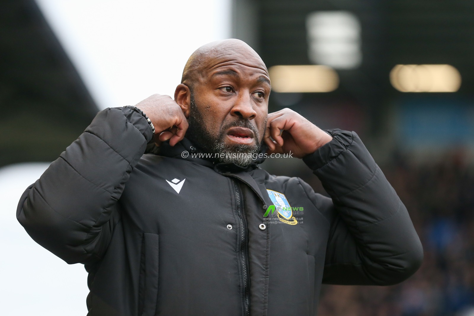 Sheffield Wednesday manager Darren Moore during the Sky Bet League 1 match Portsmouth vs Sheffield Wednesday at Fratton Park, Portsmouth, United Kingdom, 11th March 2023

(Photo by Arron Gent/News Images)