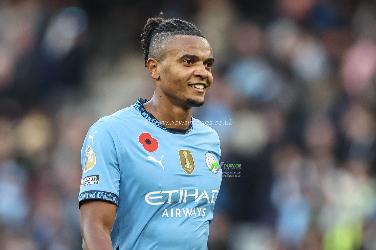 Manuel Akanji of Manchester City celebrate his 1-0 win during the Premier League match Manchester City vs Southampton at Etihad Stadium, Manchester, United Kingdom, 26th October 2024

(Photo by Mark Cosgrove/News Images)