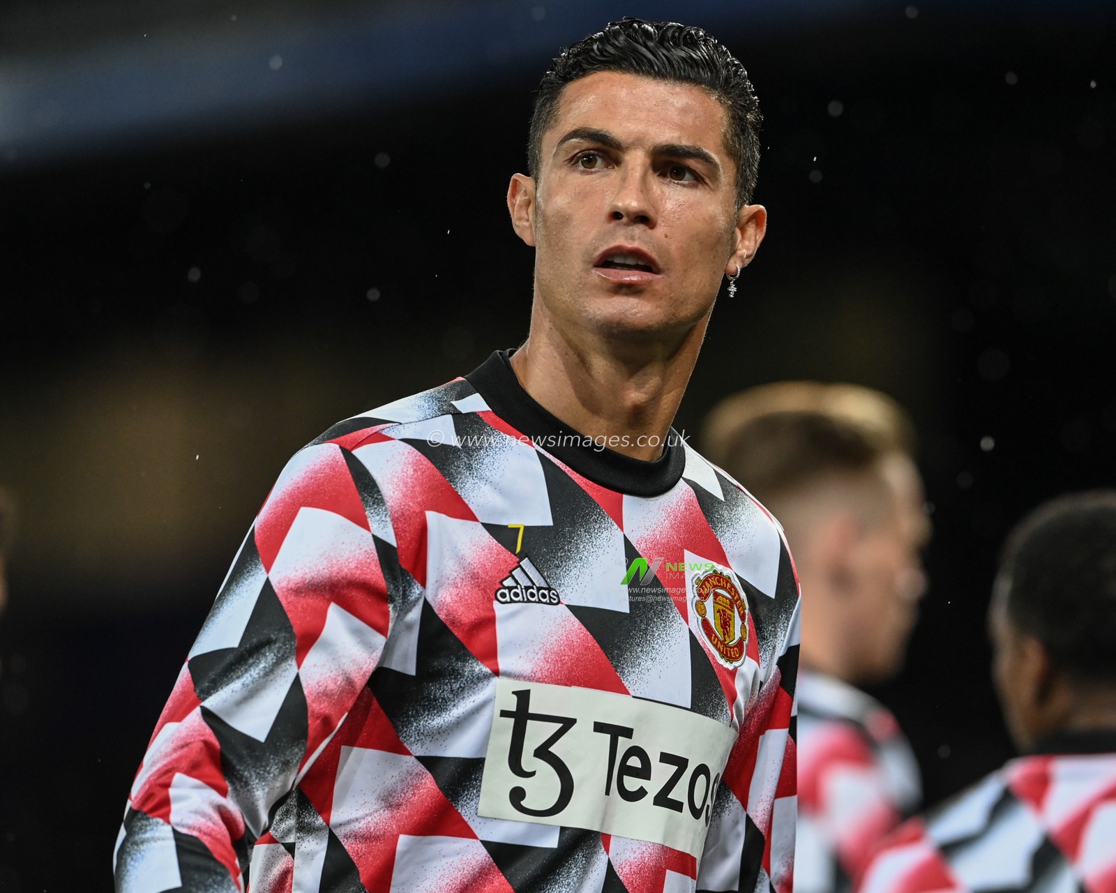 Cristiano Ronaldo #7 of Manchester United during the pre-game warmup before the Premier League match Everton vs Manchester United at Goodison Park, Liverpool, United Kingdom, 9th October 2022

(Photo by Craig Thomas/News Images)