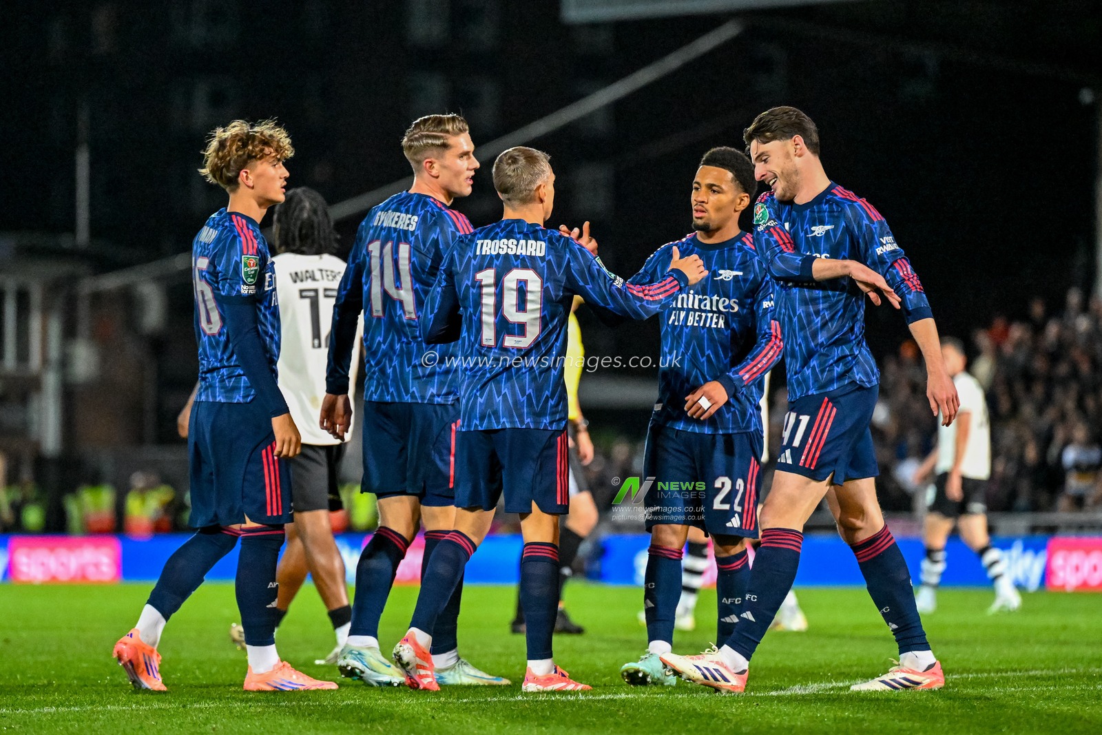 Leandro Trossard of Arsenal  celebrates scoring the second goal for Arsenal (0-2) during the Carabao Cup Round 3 match Port Vale vs Arsenal at Vale Park, Burslem, United Kingdom, 24th September 2025

(Photo by Adam Gee/News Images)