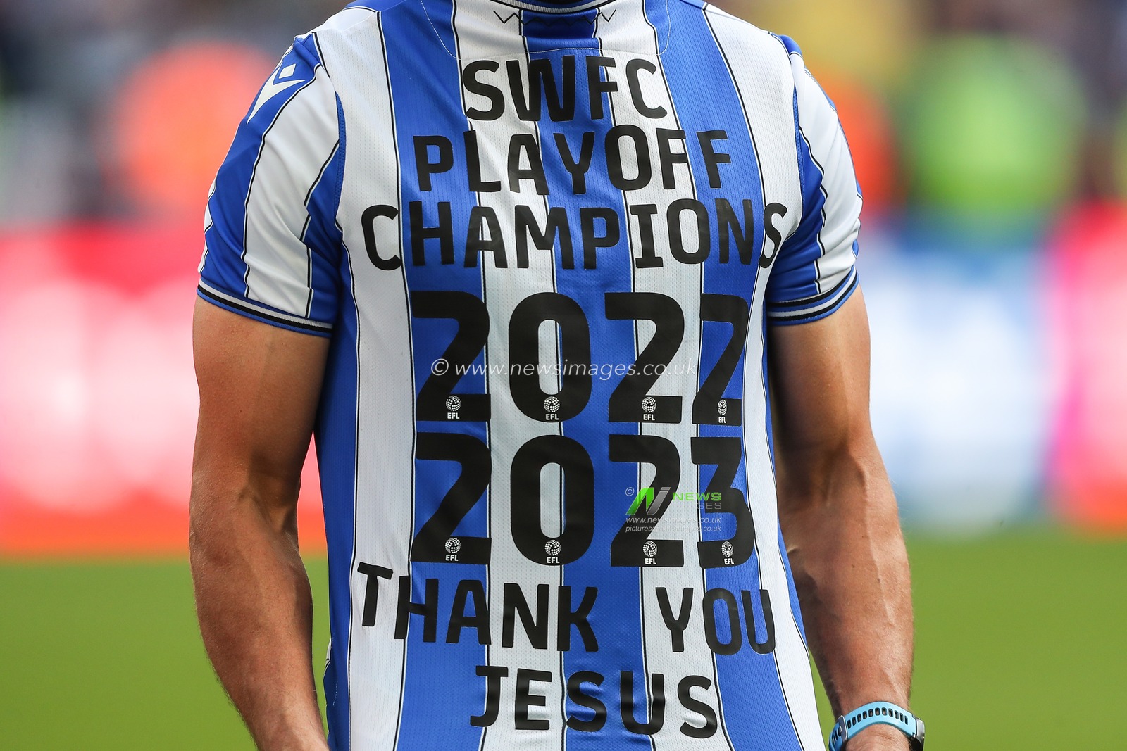 Sheffield Wednesday play off champions after the Sky Bet League 1 Play-off Final match Barnsley vs Sheffield Wednesday at Wembley Stadium, London, United Kingdom, 29th May 2023

(Photo by Gareth Evans/News Images)