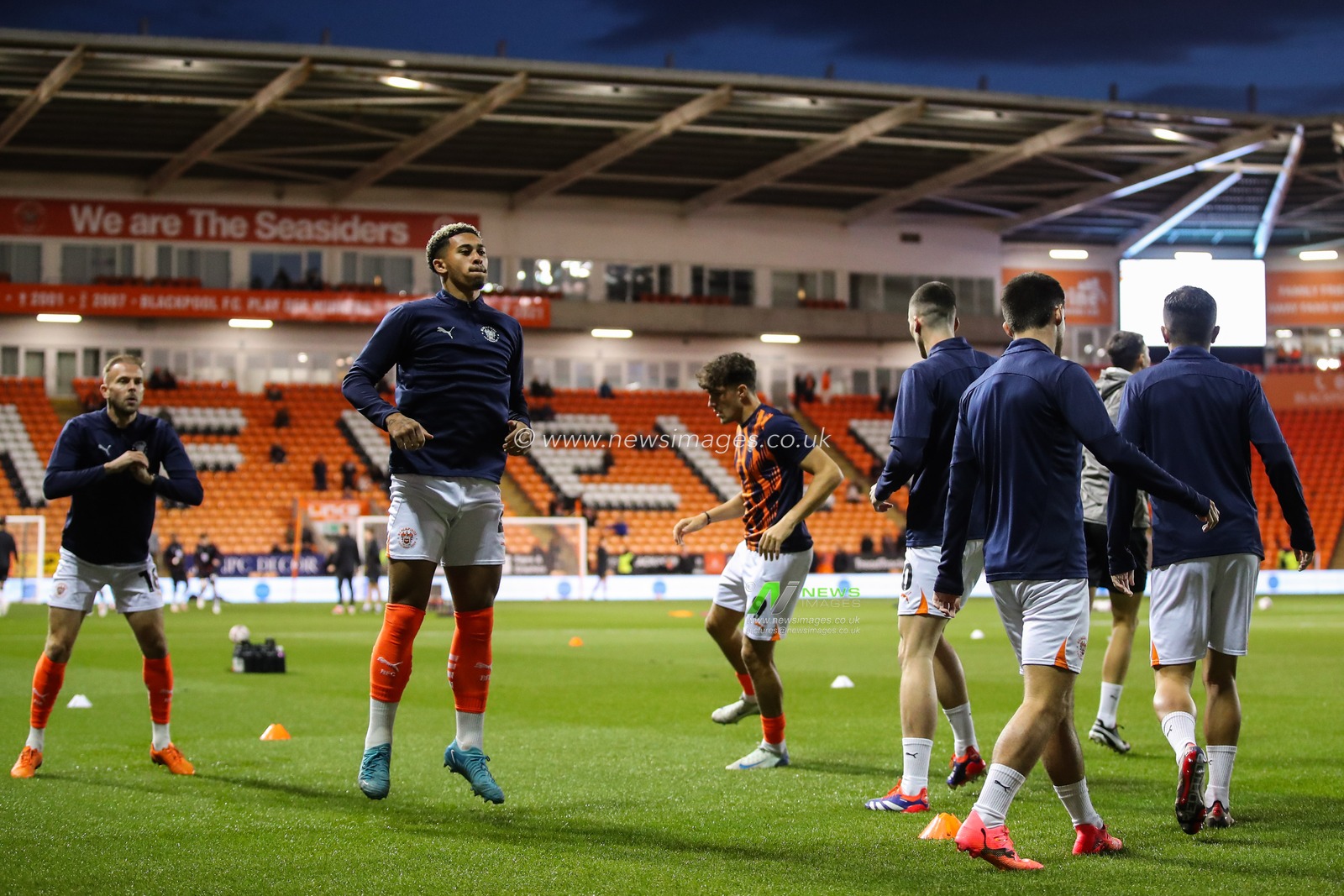 Jordan Lawrence-Gabriel of Blackpool during the pre-game warm up ahead of the Sky Bet League 1 match Blackpool vs Lincoln City at Bloomfield Road, Blackpool, United Kingdom, 1st October 2024

(Photo by Gareth Evans/News Images)