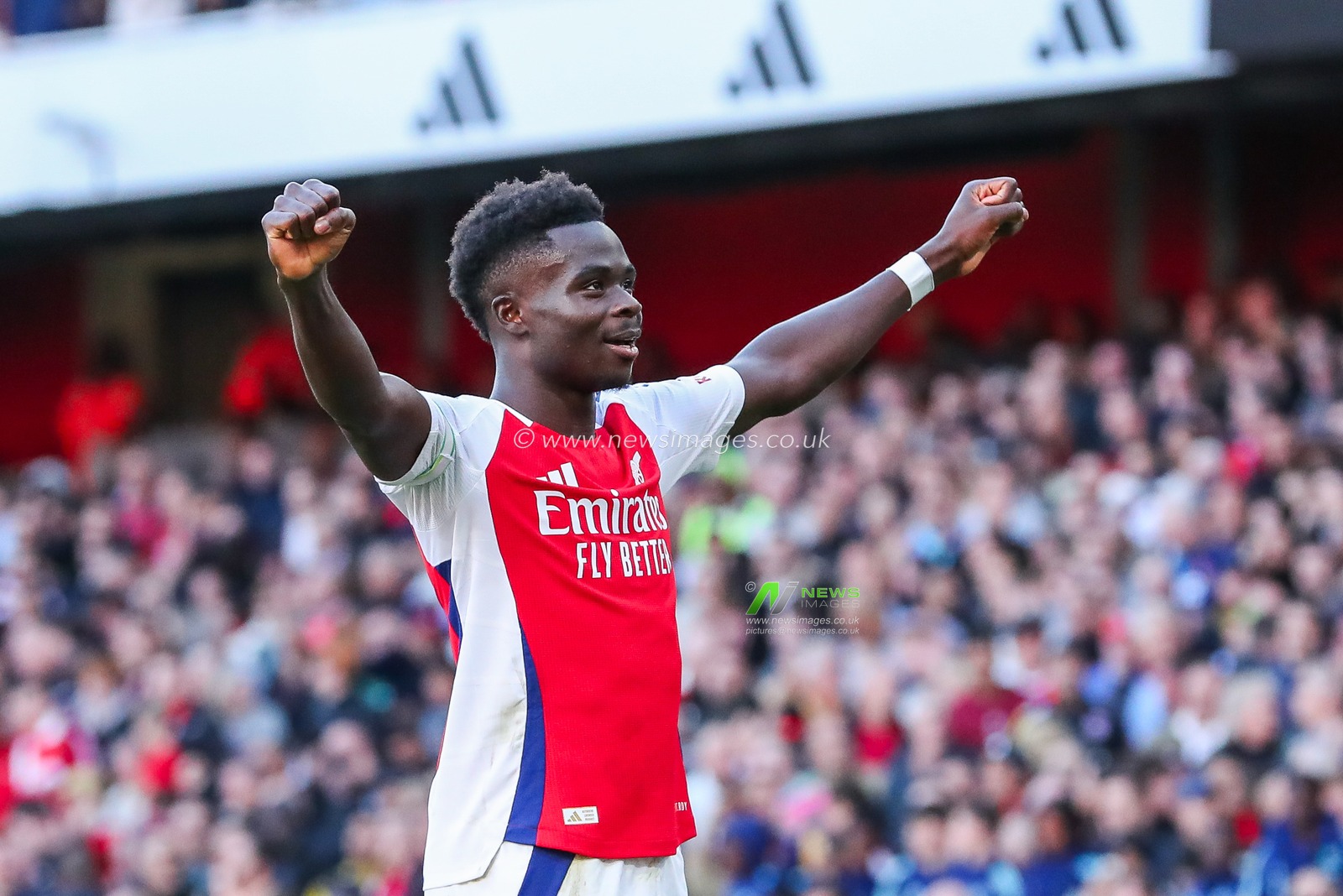 Bukayo Saka of Arsenal celebrates his goal to make 3-1 during the Premier League match Arsenal vs Southampton at Emirates Stadium, London, United Kingdom, 5th October 2024

(Photo by Izzy Poles/News Images)