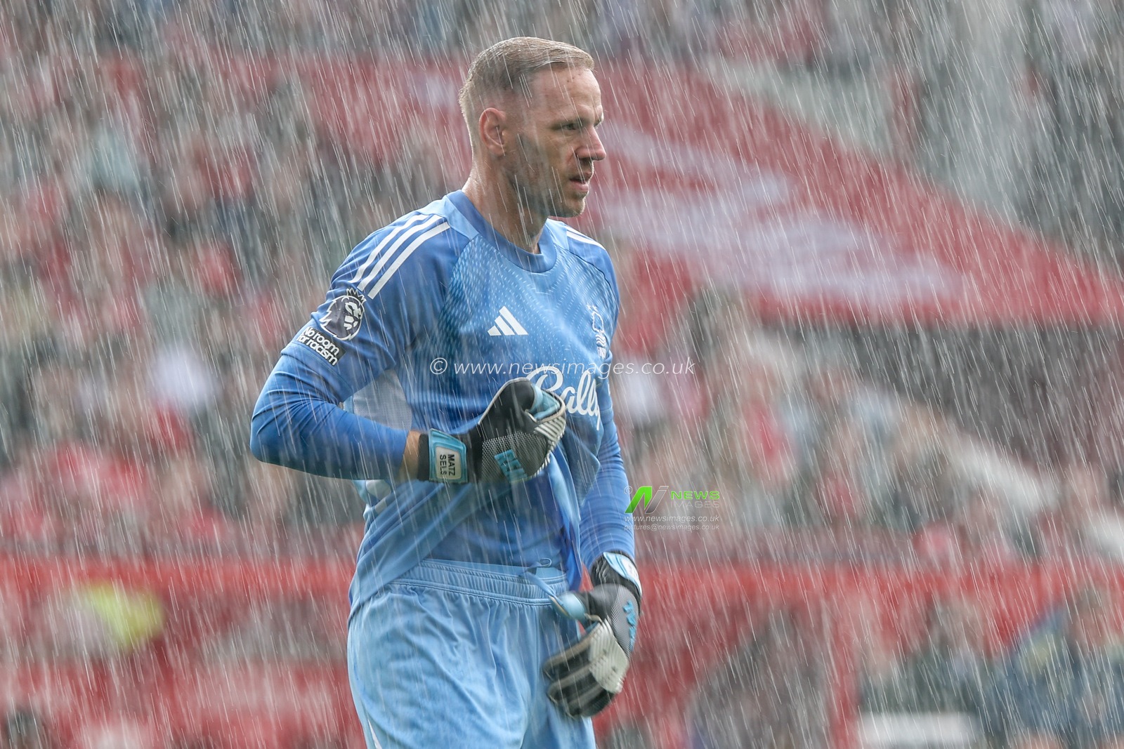 Matz Sels of Nottingham Forest looks on during the Premier League match Nottingham Forest vs West Ham United at City Ground, Nottingham, United Kingdom, 31st August 2025

(Photo by Alfie Cosgrove/News Images)