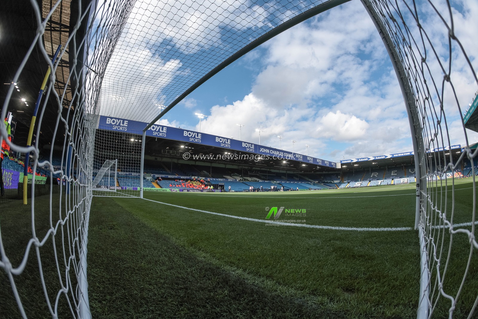 A general view of Elland Road during the Premier League match Leeds United vs Brentford at Elland Road, Leeds, United Kingdom on 30 August 2026

(Photo by Mark Cosgrove/News Images)