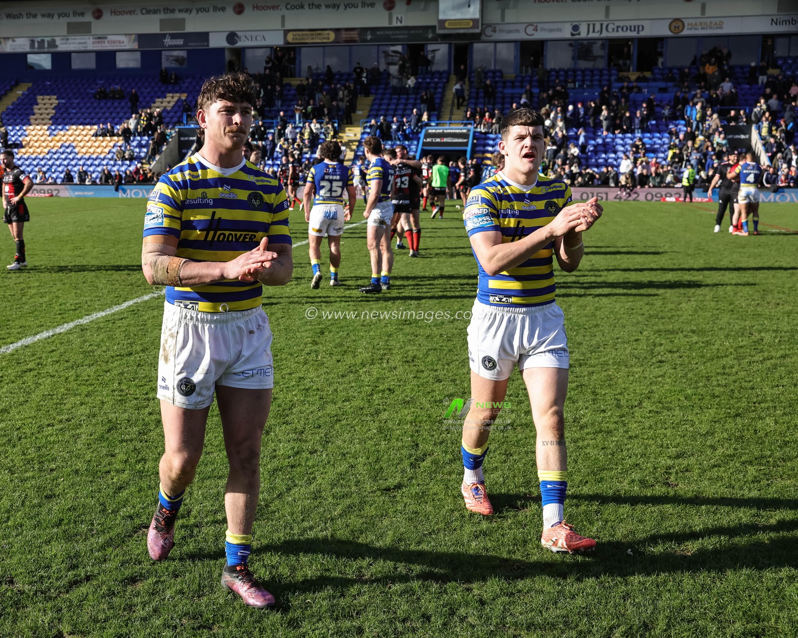 Jordan Crowther of Warrington Wolves and Josh Thewlis of Warrington Wolves applauds the fans during the Betfred Challenge Cup round 4 match Goole Vikings vs Warrington Wolves at The Halliwell Jones Stadium, Warrington, United Kingdom on 14 March 2026

(Photo by Mark Cosgrove/News Images)
