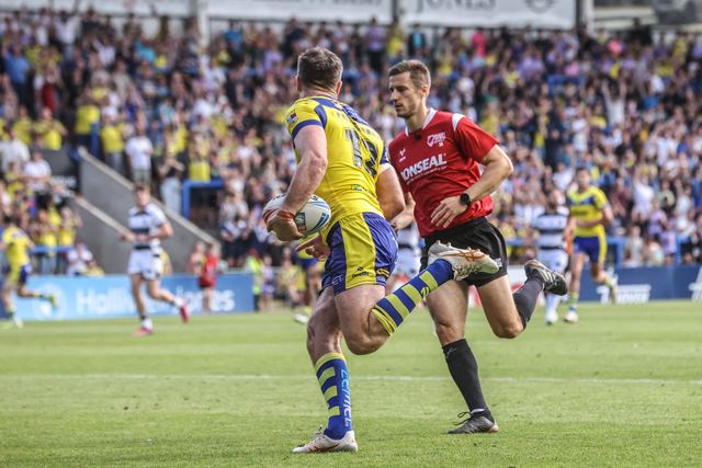 Lachlan Fitzgibbon of Warrington Wolves goes over for a try during the Betfred Super League round 16 match Warrington Wolves vs Hull FC at Halliwell Jones Stadium, Warrington, United Kingdom, 28th June 2025

(Photo by Alfie Cosgrove/News Images)