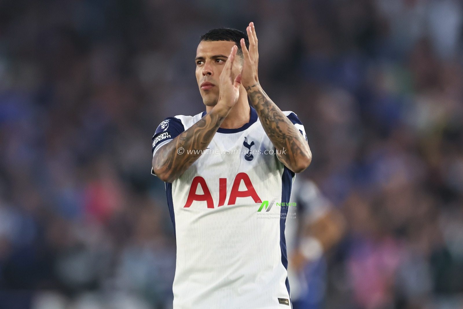 Pedro Porro of Tottenham Hotspur applauds fans ahead of the Premier League match Leicester City vs Tottenham Hotspur at King Power Stadium, Leicester, United Kingdom, 19th August 2024

(Photo by Mark Cosgrove/News Images)