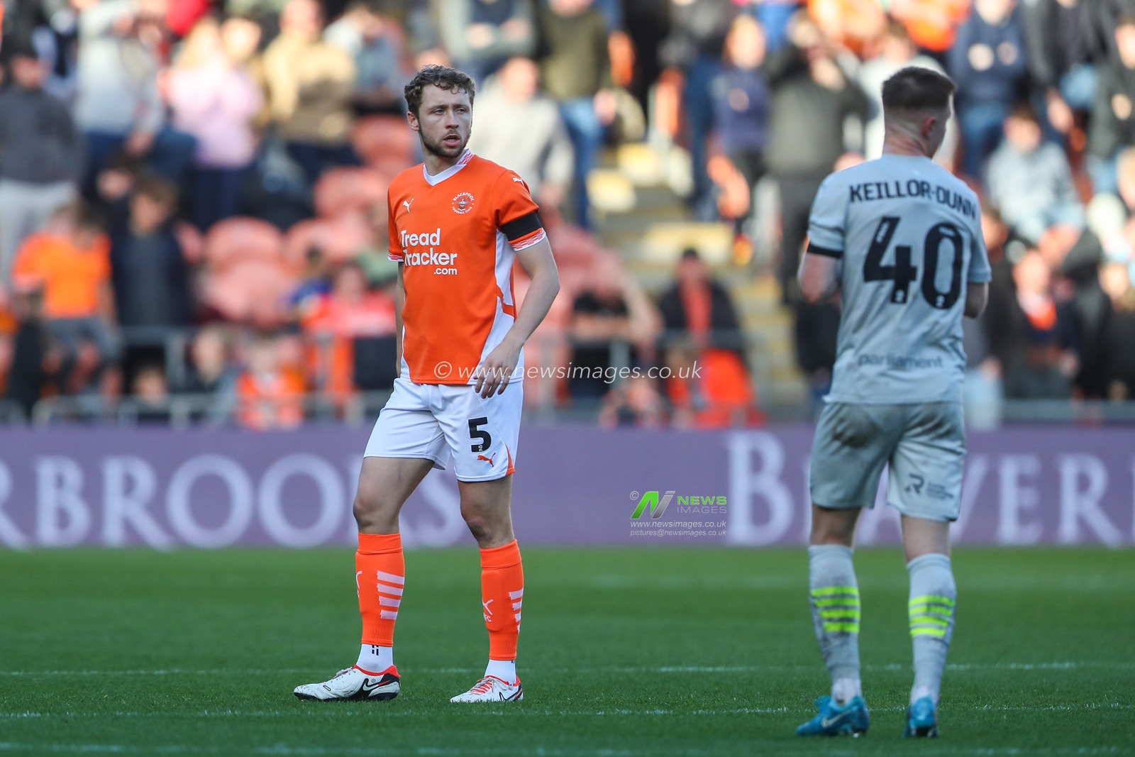 Matthew Pennington of Blackpool during the Sky Bet League 1 match Blackpool vs Barnsley at Bloomfield Road, Blackpool, United Kingdom, 19th October 2024

(Photo by Gareth Evans/News Images)