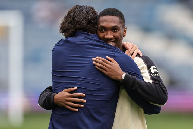 Leeds United goalkeeper James Trafford embraces Jaidon Anthony of Brentford during the Premier League match Leeds United vs Brentford at Elland Road, Leeds, United Kingdom on 30 August 2026

(Photo by Mark Cosgrove/News Images)
