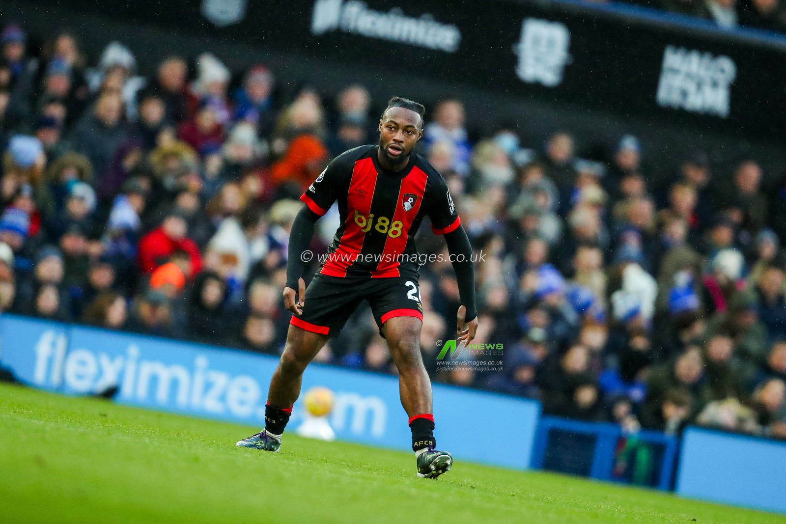 Antoine Semenyo of AFC Bournemouth in action during the Premier League match Ipswich Town vs Bournemouth at Portman Road, Ipswich, United Kingdom, 8th December 2024

(Photo by Izzy Poles/News Images)