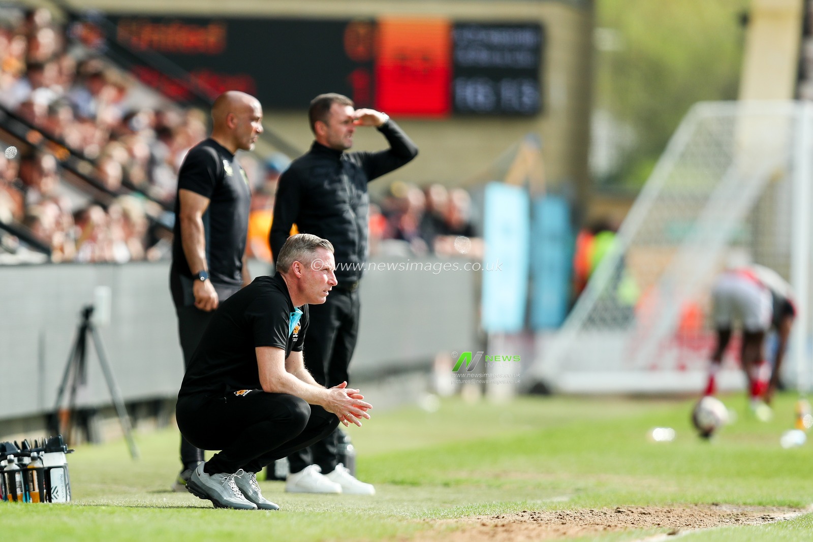 Neil Harris of Cambridge United reacts during the Sky Bet League 1 match Cambridge United vs Charlton Athletic at Cledara Abbey Stadium, Cambridge, United Kingdom, 12th April 2025

(Photo by Izzy Poles/News Images)