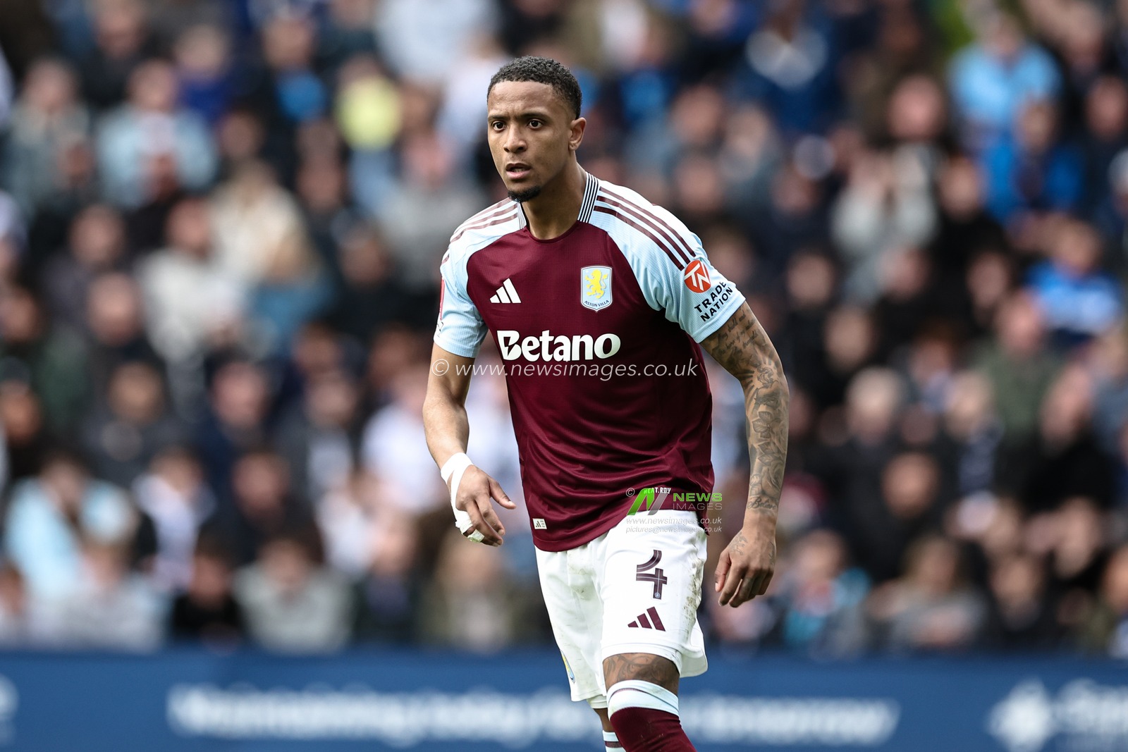 Ezri Konsa of Aston Villa during the Emirates FA Cup Quarter-finals match Preston North End vs Aston Villa at Deepdale, Preston, United Kingdom, 30th March 2025

(Photo by Mark Cosgrove/News Images)