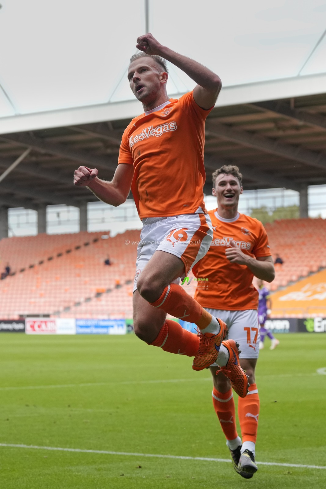 Jordan Rhodes #16 of Blackpool celebrates scoring during the Sky Bet League 1 match Blackpool vs Reading at Bloomfield Road, Blackpool, United Kingdom, 23rd September 2023

(Photo by Steve Flynn/News Images)