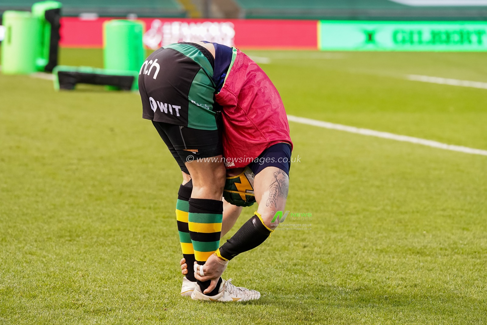 Shaun Adendorff #20 of Northampton Saints warming up prior to the game