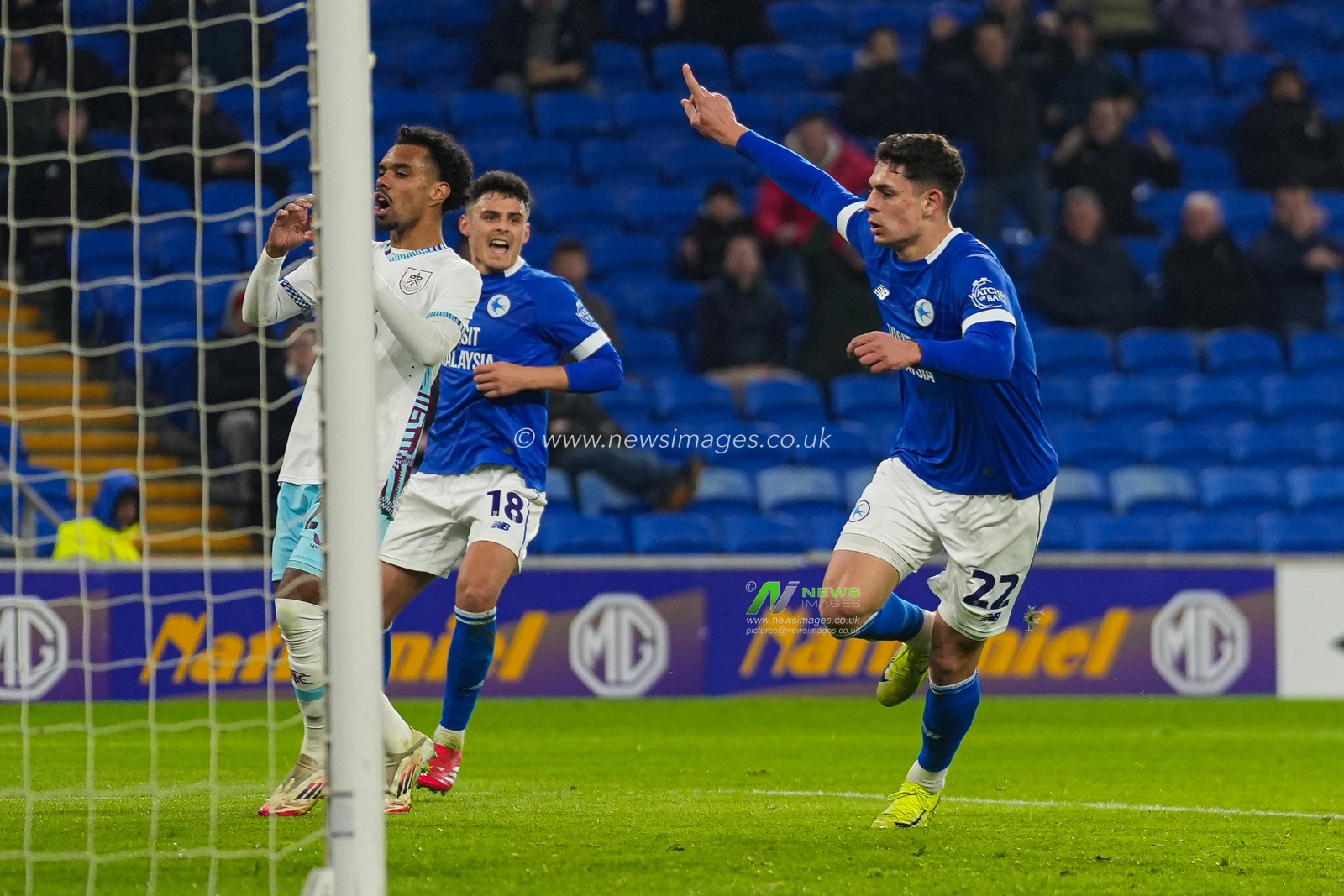 Yousef Salech of Cardiff City scores his teams first goal to make it 1-2 during the Sky Bet Championship match Cardiff City vs Burnley at Cardiff City Stadium, Cardiff, United Kingdom, 4th March 2025

(Photo by Andrew Lewis/News Images)