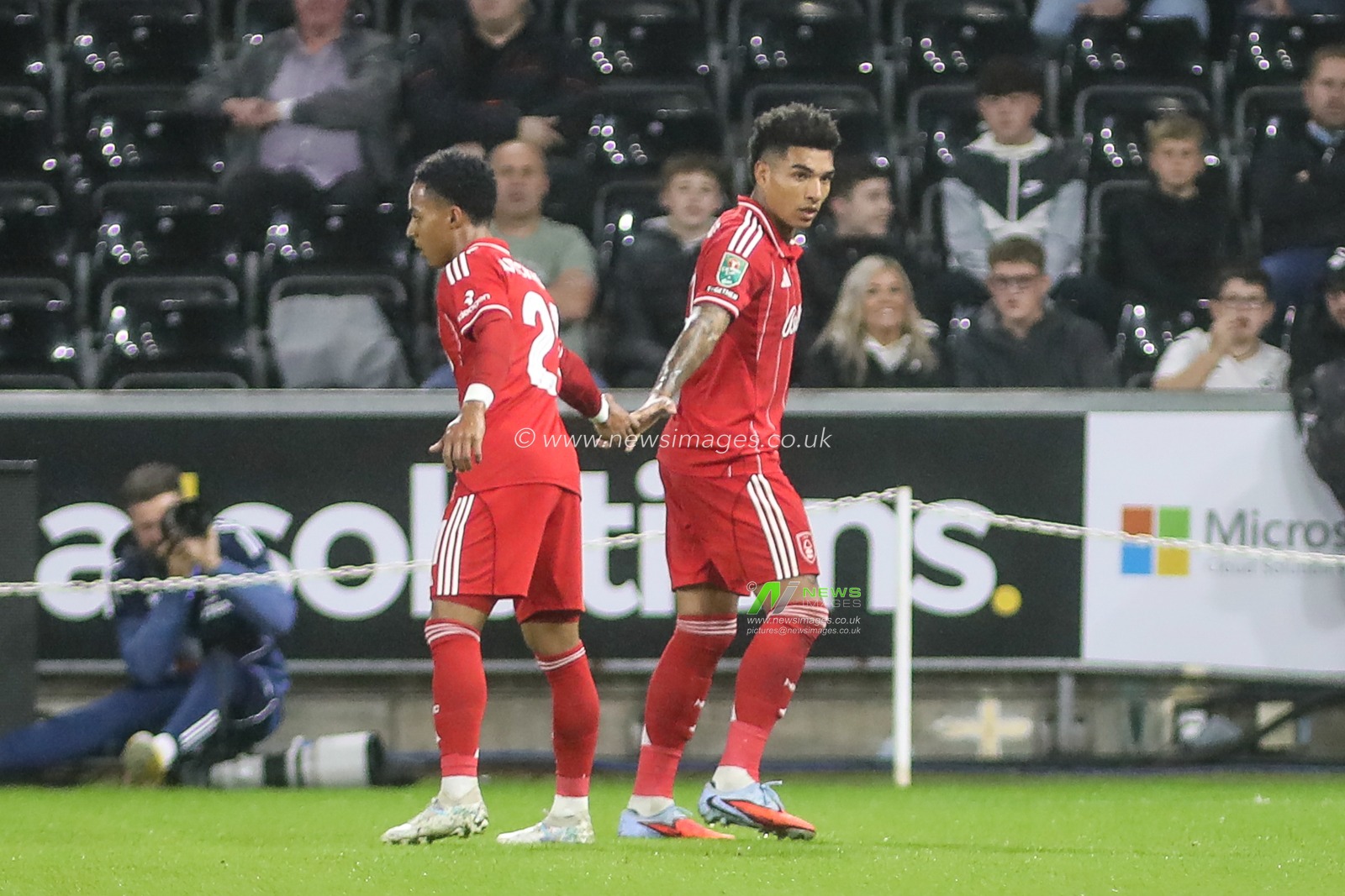 Igor Jesus of Nottingham Forest celebrates scoring his teams first goal during the Carabao Cup 3rd Round Swansea City vs Nottingham Forest at Swansea.com Stadium, Swansea, United Kingdom, 17th September 2025

(Photo by Andrew Lewis/News Images)