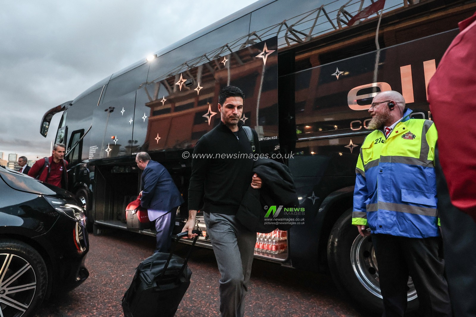 Mikel Arteta manager of Arsenal arrives during the Premier League match Sunderland vs Arsenal at Stadium Of Light, Sunderland, United Kingdom, 8th November 2025

(Photo by Alfie Cosgrove/News Images)

*** GER AUT SUI OUT ***