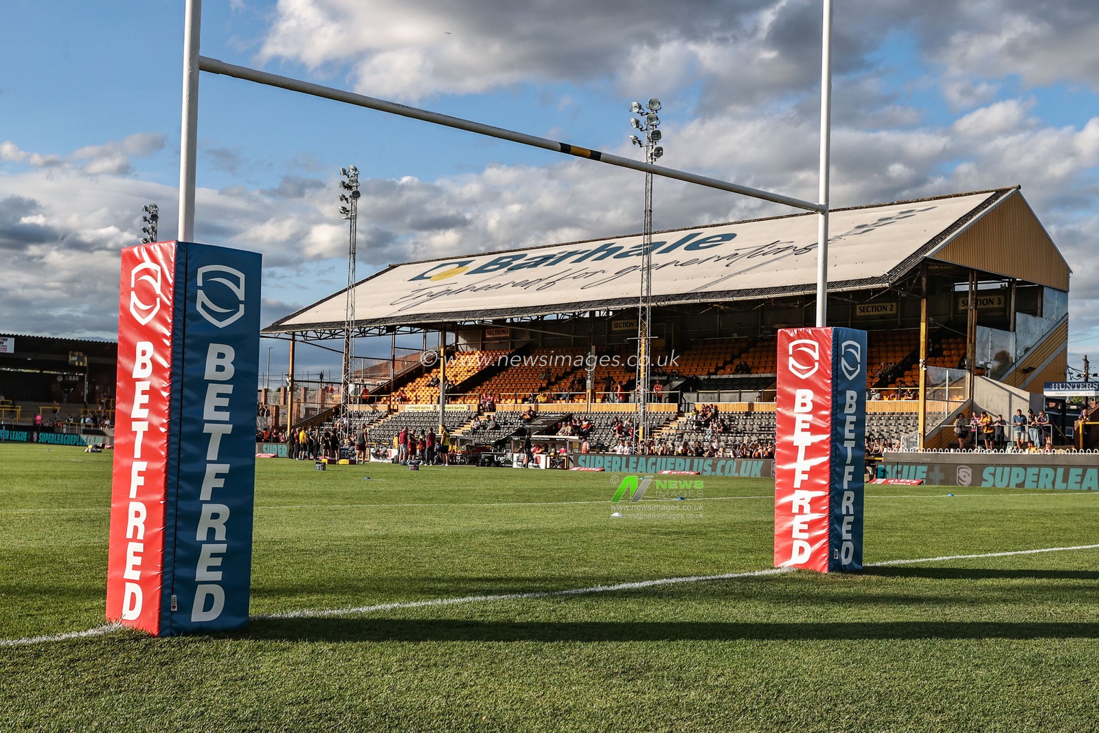 A general view of the Mend-A-Hose Jungle ahead of the Betfred Super League round 17 match Castleford Tigers vs Huddersfield Giants at The Mend-A-Hose Jungle, Castleford, United Kingdom, 3rd July 2025

(Photo by Alfie Cosgrove/News Images)