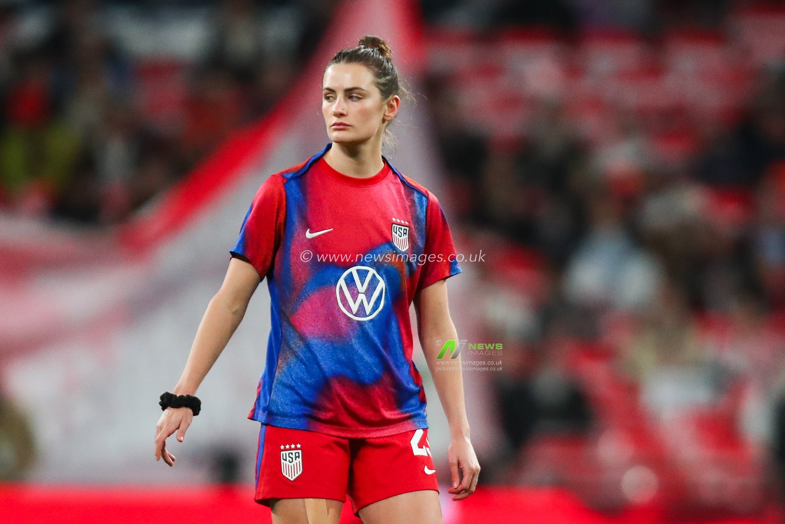 Emily Fox of United States warms up prior to the Women's International Friendly match England vs United States at Wembley Stadium, London, United Kingdom, 30th November 2024

(Photo by Izzy Poles/News Images)