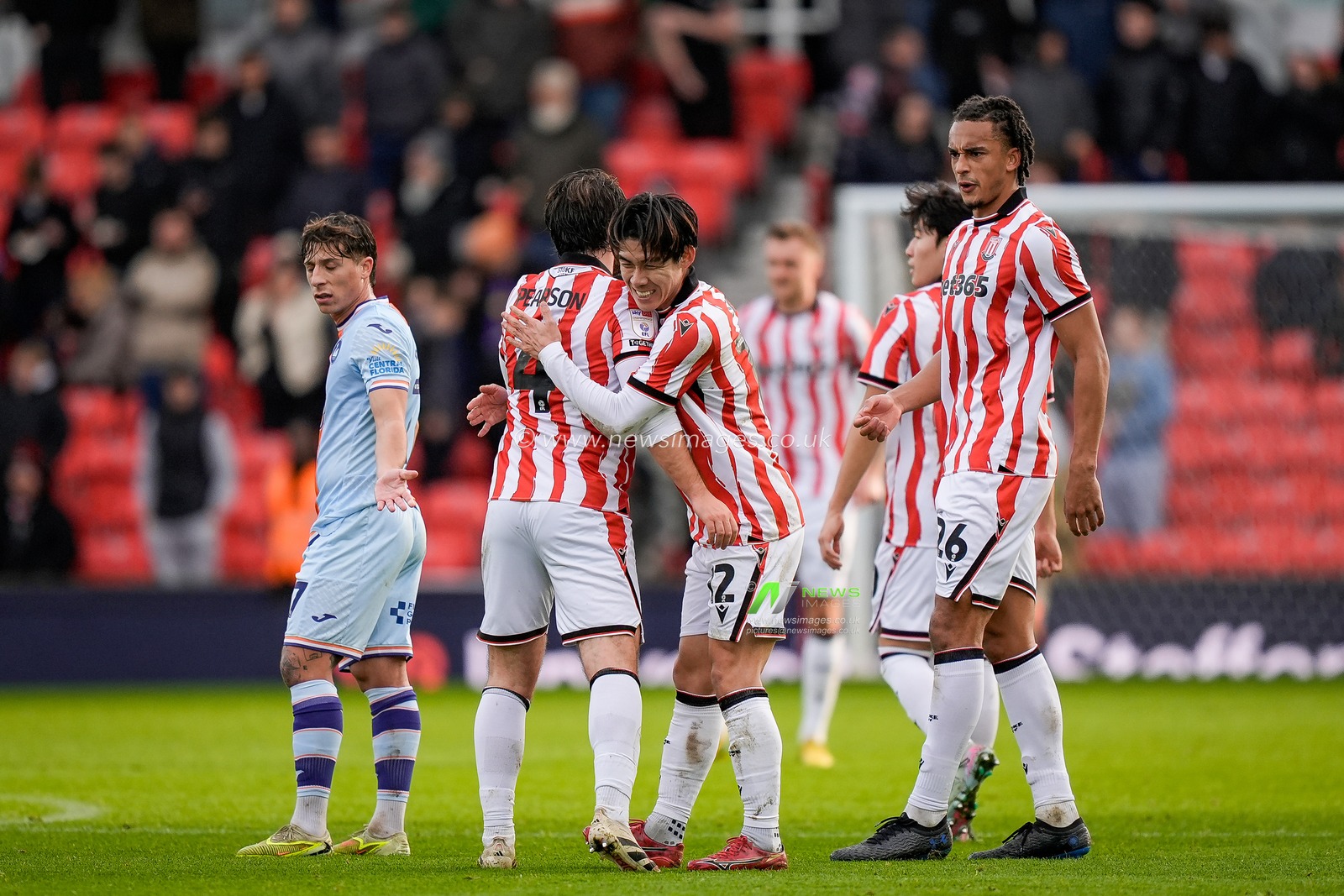 Ben Pearson of Stoke City celebrates his goal to make it 1-0 during the Sky Bet Championship match Stoke City vs Swansea City at Bet365 Stadium, Stoke-on-Trent, United Kingdom, 13th December 2025

(Photo by Maynard Manyowa/News Images)

*** GER AUT SUI OUT ***